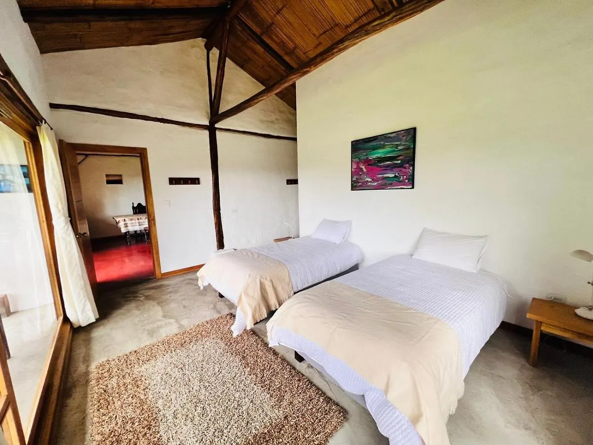 Alojamento de Turismo Selvagem Casa Ilayaku Vila Quito